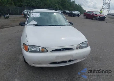 1998 Ford Escort Se z USA, uszkodzony, nr VIN 3FAFP15P6WR256918